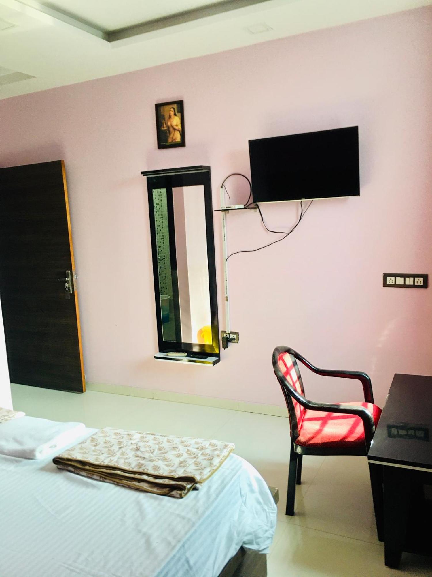 Chanda Palace Guest House Hazaribag Eksteriør billede